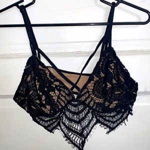 LACE BRALETTE